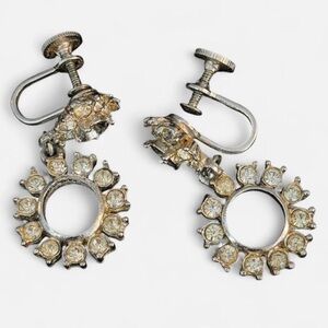 Vintage 1950s Rhinestone Circle Screw-Back Earrings – Mid-Century Sparkle